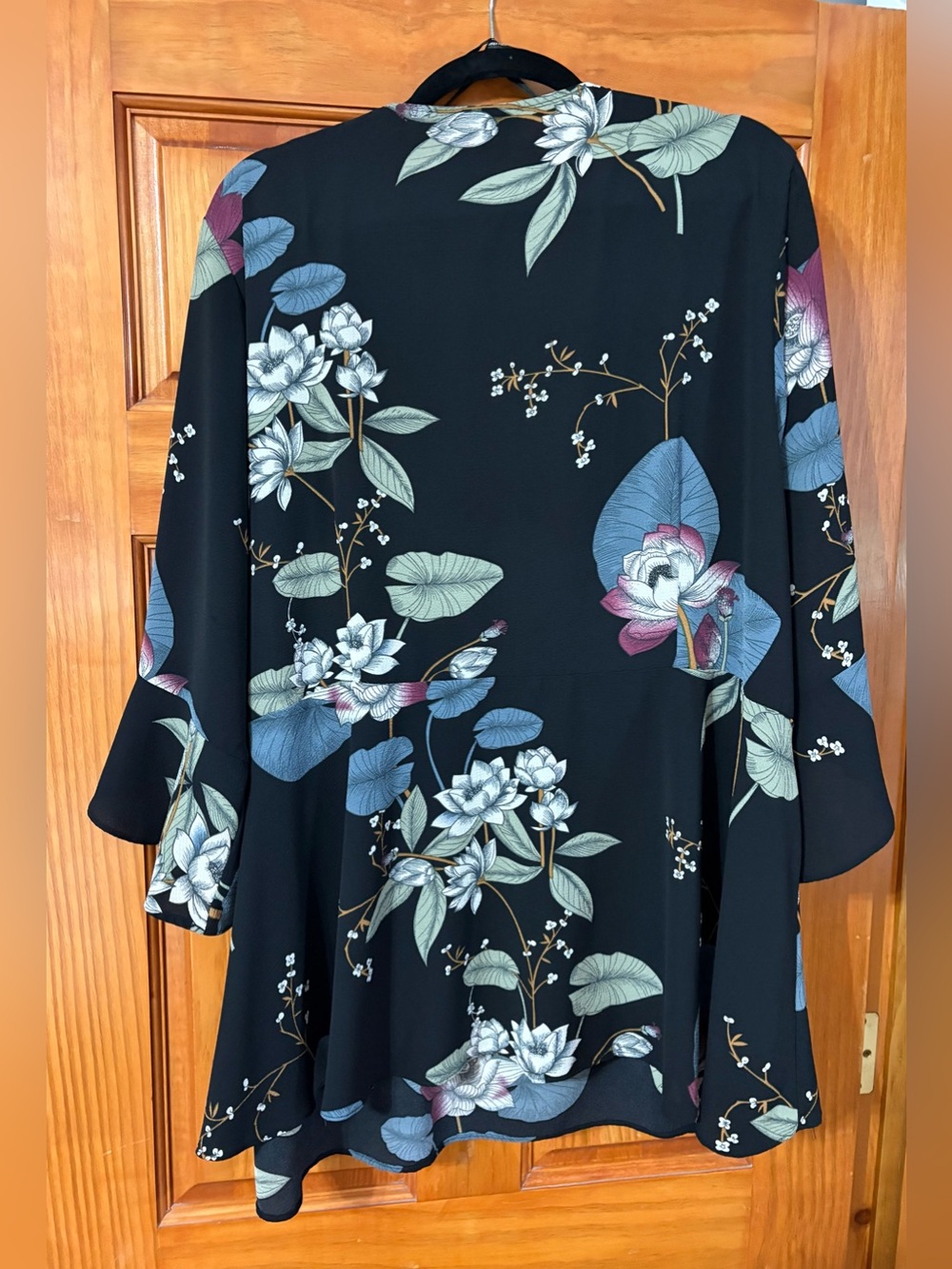 City Chic Floral Wrap Top in Black, Size 24W - Picture 3 of 8